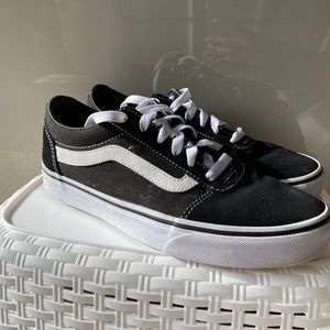 Women’s Old Skool Vans sz8
